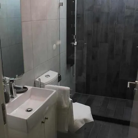 Casa Da Ponte Casa Familiar Tatil Evi Nordeste (Azores)